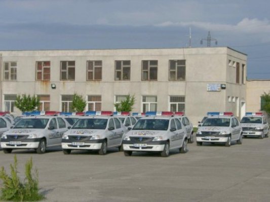 Poliţiştii au demarat mai multe acţiuni pentru prevenirea faptelor antisociale